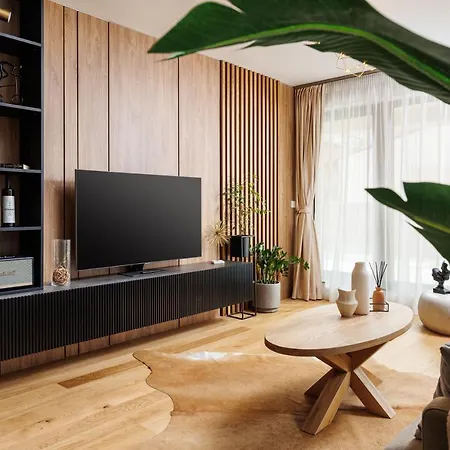 Pure Living Apartment W. Private Parking-2